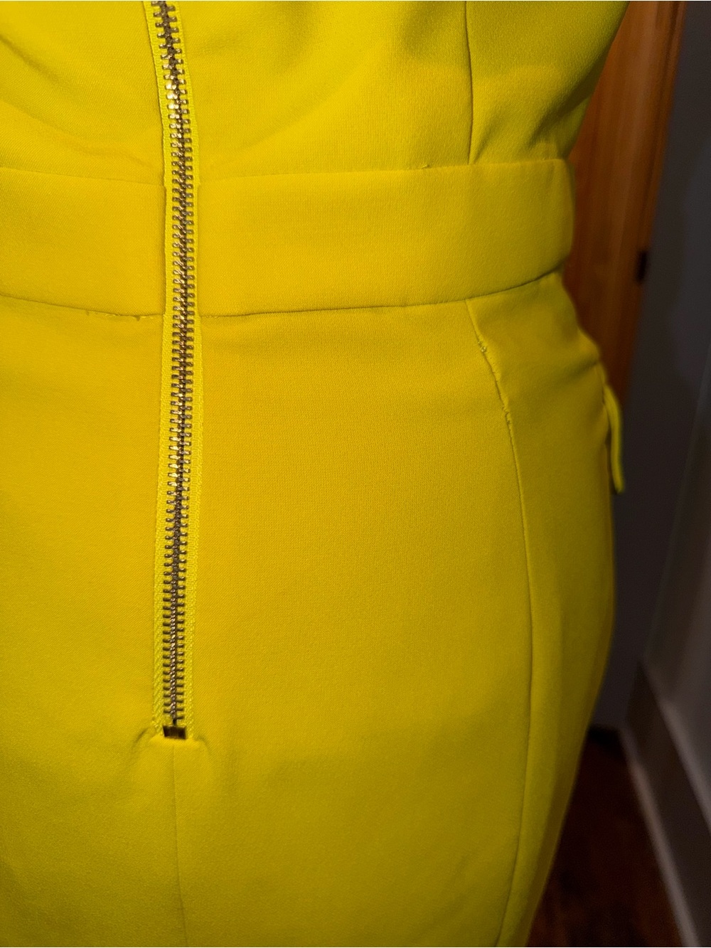 Sleeveless jacket style dress - Picture 4 of 5